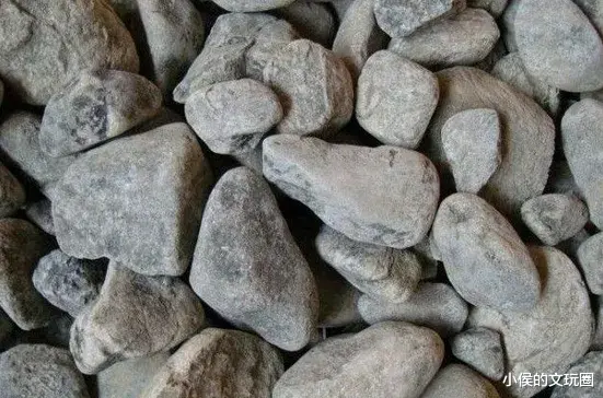 翡翠|这种石别看它长得丑，搞不好值几十几百万！