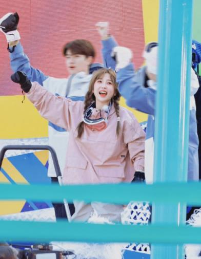 |黄明昊密逃后，开启全新综艺录制，终于到小贾擅长的领域了！