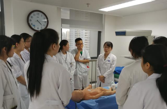 字节跳动|医学生注意了，这四大“医学类”专业，毕业后并不能当“医生”