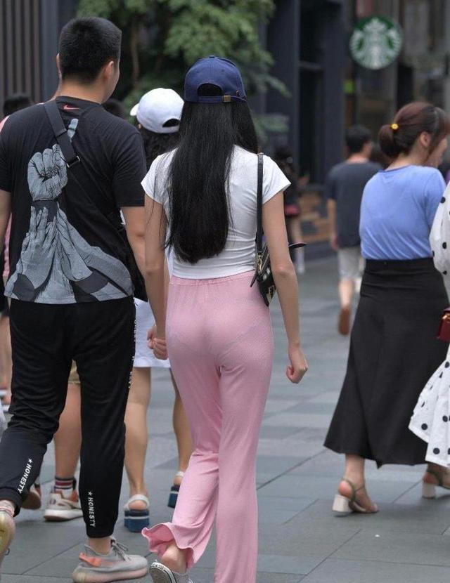 心跳|衣着会显得脸型很好，游离于高贵与活泼之间，是一种心跳的感觉