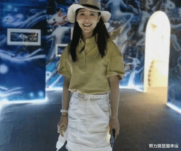 张静初|她被称“女版陈冠希”，因绯闻遭导演太太团封杀，有实力却无戏可拍