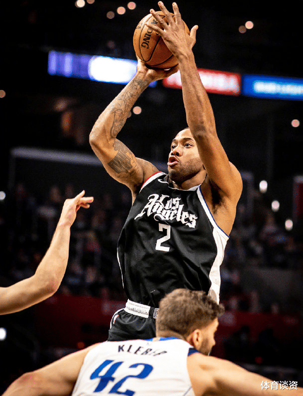 科怀·伦纳德|40中17！小卡乔治耻辱一战，开门黑被东契奇打爆，朗多也带不动你们