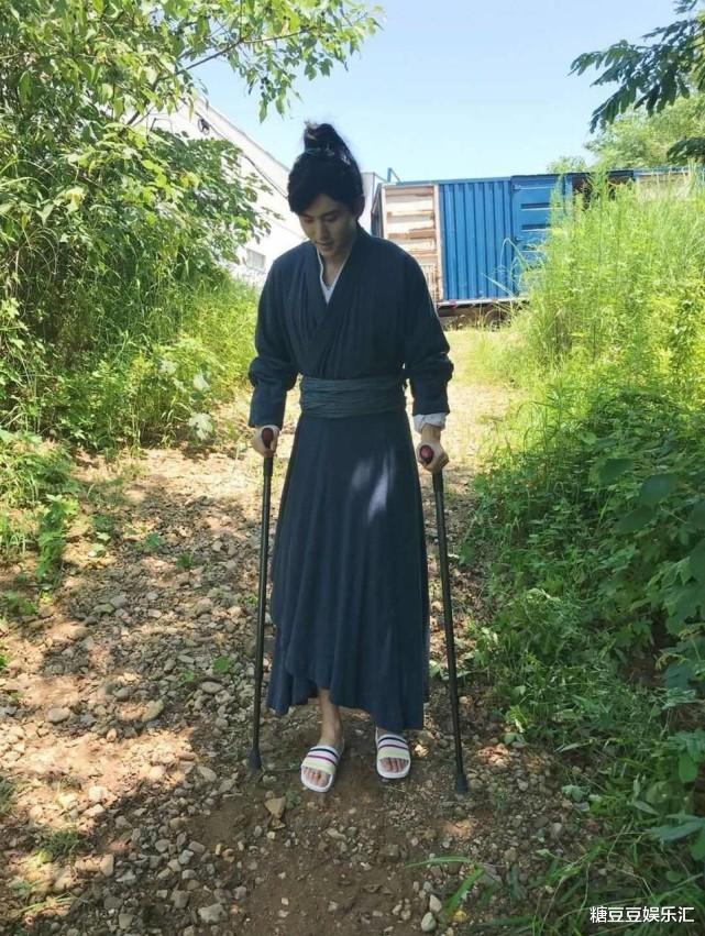 郑爽|张哲瀚新剧要火，积压3年终于将播，女主曾获华鼎最佳女演员奖