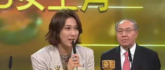陈自瑶|陈自瑶获奖背后TVB暗藏2大心机：安排批过蔡思贝的江美仪为她颁奖