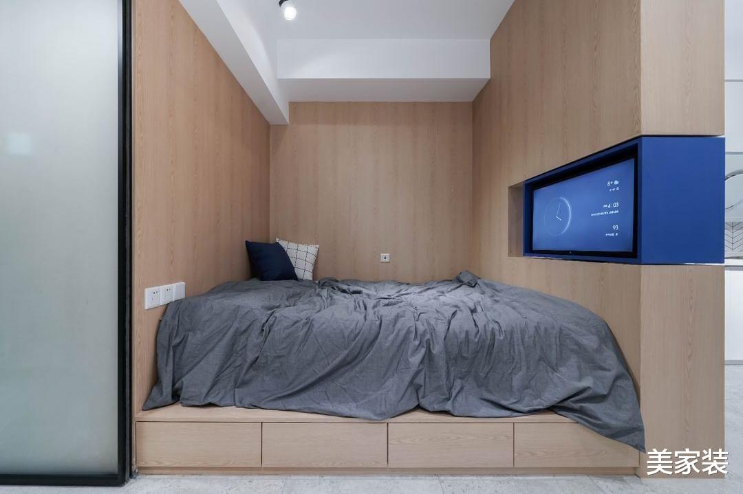 22平米公寓，改造成设施齐全的功能房，电视还是旋转的！