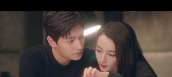 乔晶晶|《荣耀》中于途在同事心中什么样？被关在说“骗子”，一点也不冤