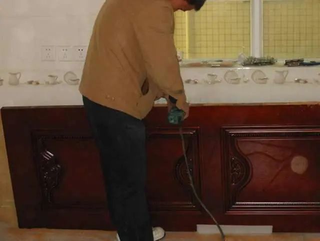 装修时尚家|家装还在用这种木门，潜在危害太大了，早点换了吧