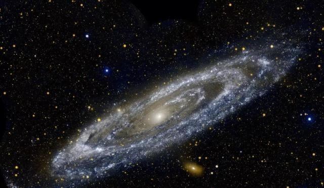 暗物质不存在?新理论解释宇宙微波背景,或颠覆传统引力认知