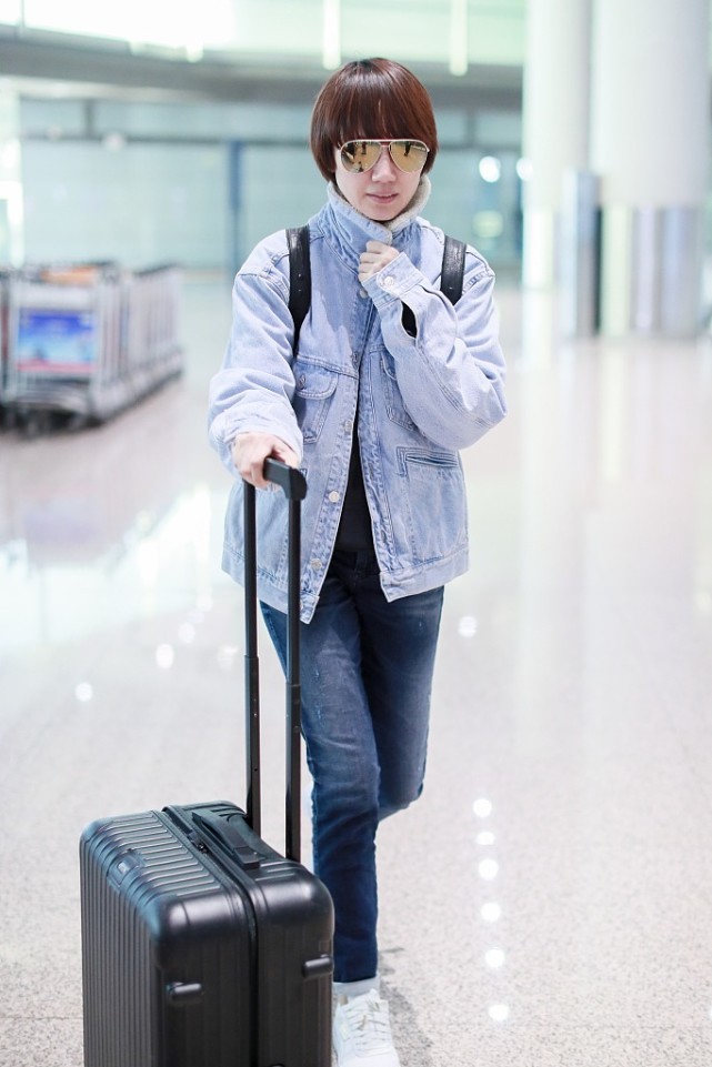 BiuFashion|袁泉的气质真是由内而外散发，“麻袋装”也瞩目，低调不张扬