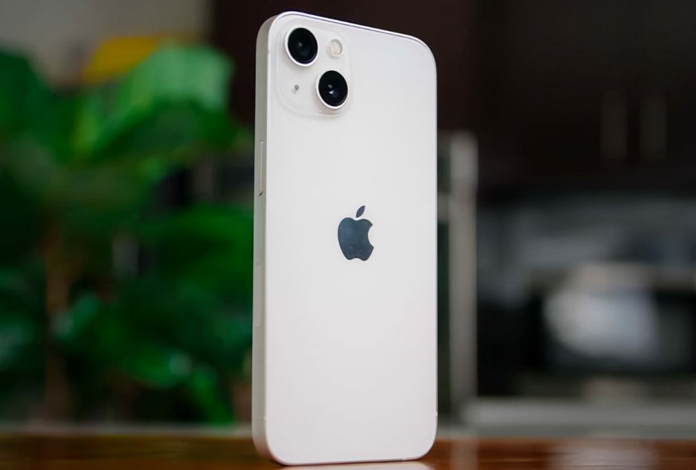 液晶显示器|目前最值得买的两款iPhone，一个是LCD的情怀，一个性价比贼高