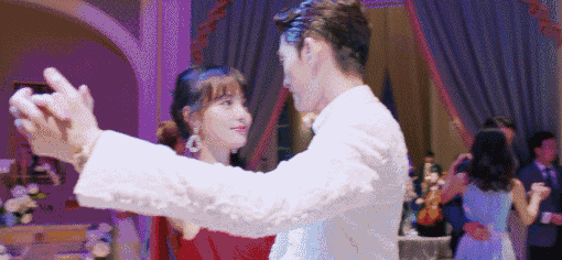 张嘉倪|“蛇蝎阔太”张嘉倪的上位之谜