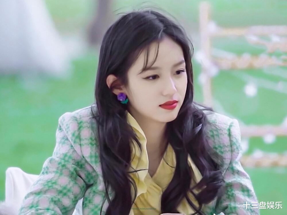 刘浩存|中国电影圈没人了？张艺谋力捧的谋女郎入围最佳女主角引争议