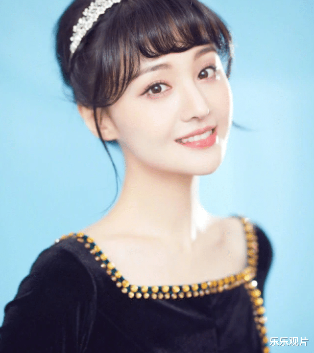 郑爽|郑爽父亲公布孩子抚养问题：郑爽愿意做妈妈，女儿没有弃养孩子