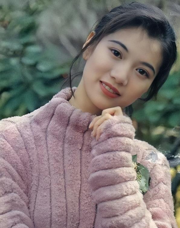 朱茵|《披荆斩棘的哥哥》嫂子齐聚，唯独少了她，只因不想和情敌同台？