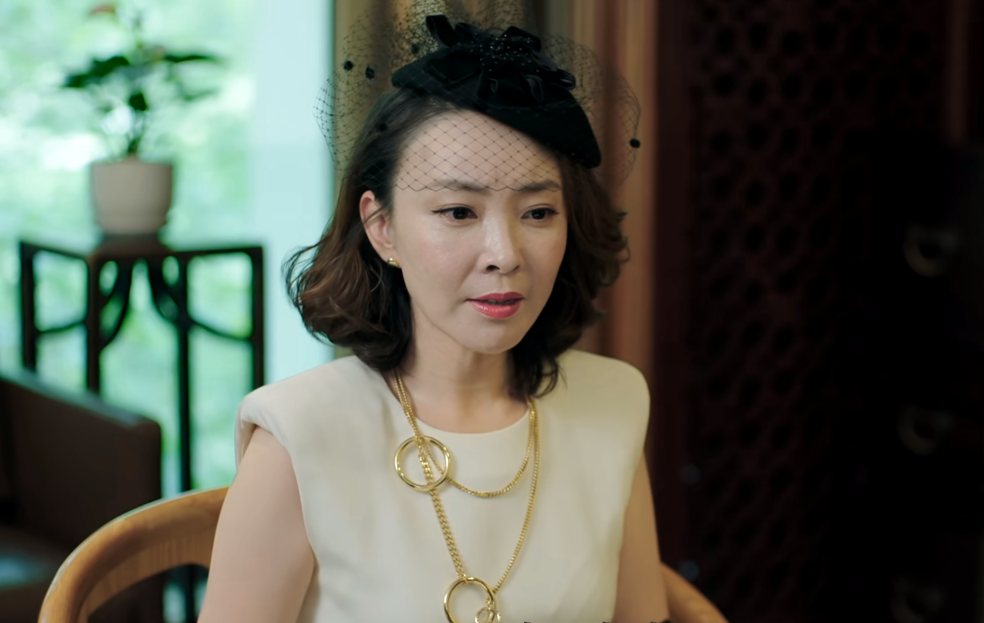 钱枫|中年女星“天花板”刘威葳：从央视主持人到嫁富商，亲手改写命运