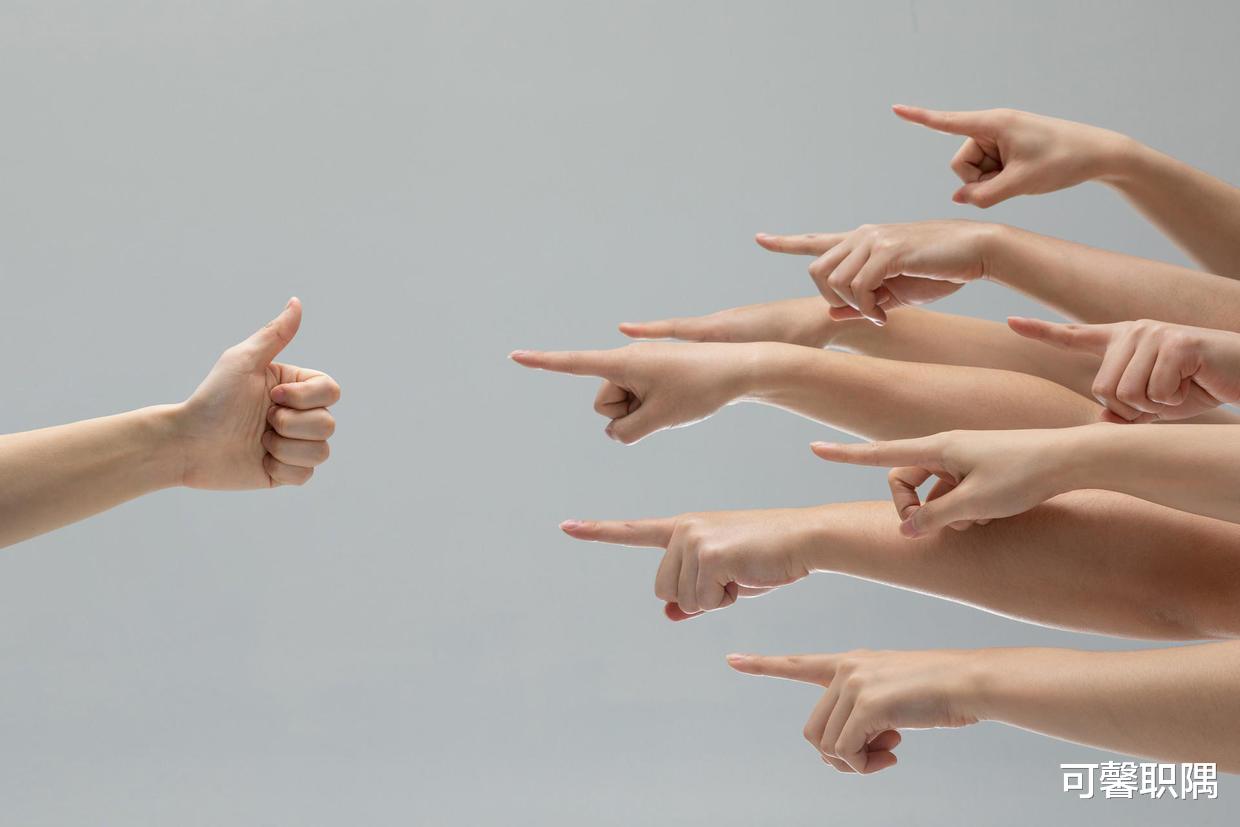 闪婚|班花嫁给高富帅，闪婚又全职！15年过后，她过得怎样？