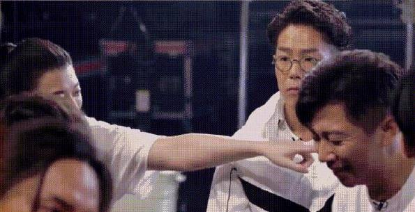 龙门|GAI为“兄弟”向陈小春讨说法被嘲：想要尊重，必先成熟！