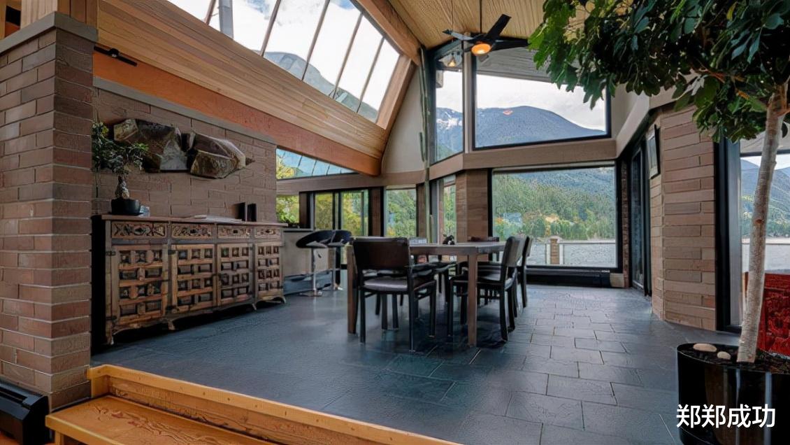 王祖贤|王祖贤晒出自己的豪宅，独自一人定居加拿大，居住环境像世外桃源