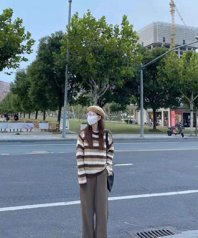 波波的时尚 氛围感穿搭怎么能少得了棕色，温暖高级轻松变身时尚潮人，超赞