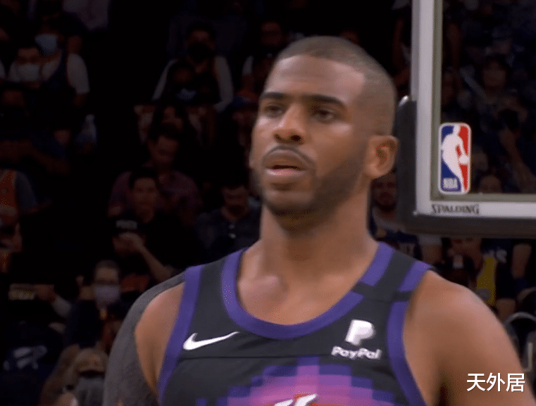 勒布朗·詹姆斯|1-1!詹姆斯浓眉怒吼庆祝,最后3分钟神奇演出:2巨星杀死比赛