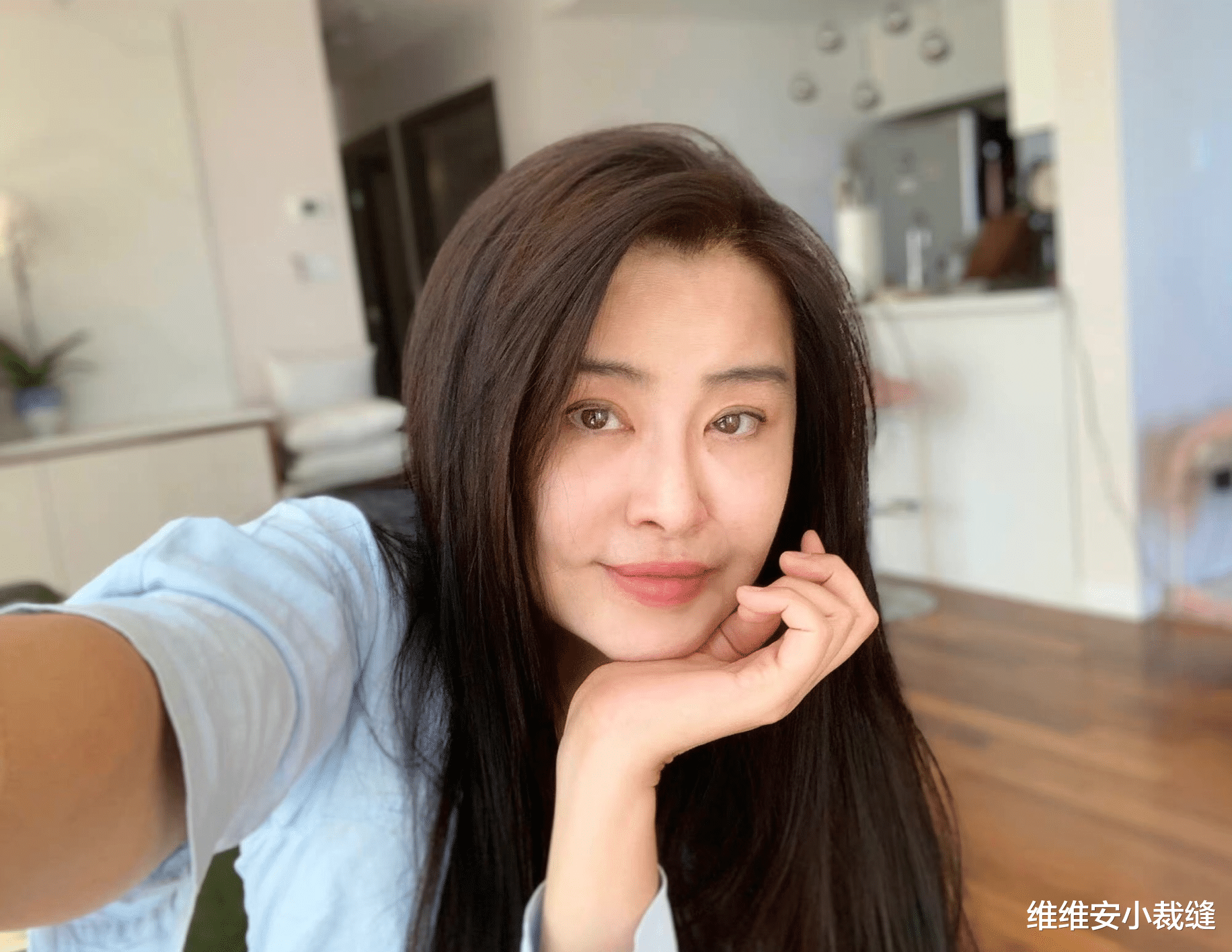 王祖贤|王祖贤的发量绝了，54岁凭“发量王者”登上热搜！