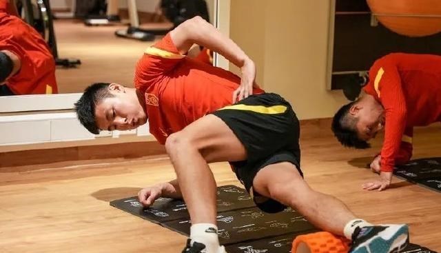 李铁|李铁真神了！海港一国脚终于爆发，曾因项链+停球十米被讥讽！