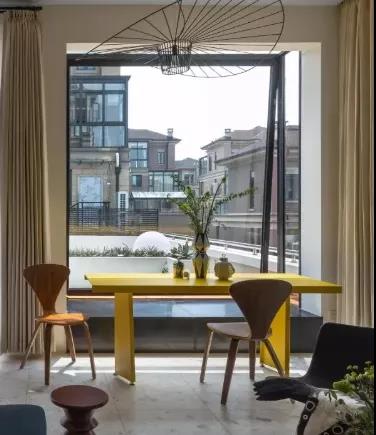 家里装了落地窗,才知道可以美成这样