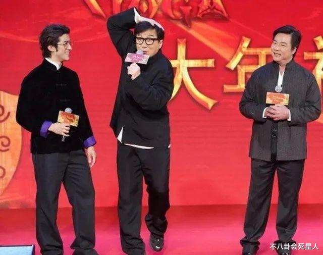 罗云熙|看着高，实际矮！8位男星身高迷惑，合照踮脚就输了