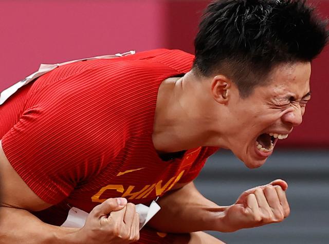 苏炳添|9秒83！ 苏炳添在男子百米历史排位从261直升第69