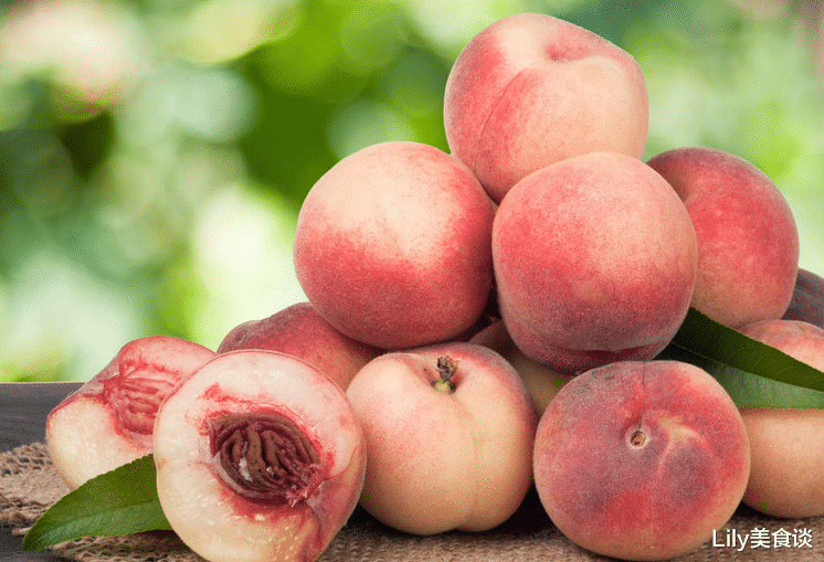 水果|三伏天太热,这6种碱性水果要多吃,水分足口感好,生津止渴又解暑气
