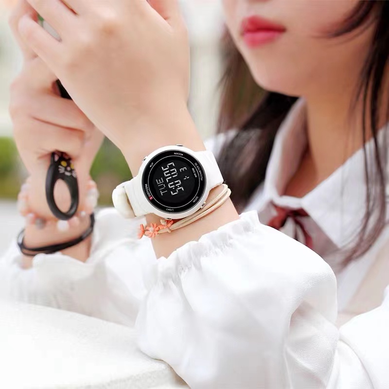 时尚星期五|一眼就沦陷的运动腕表，好看又实用