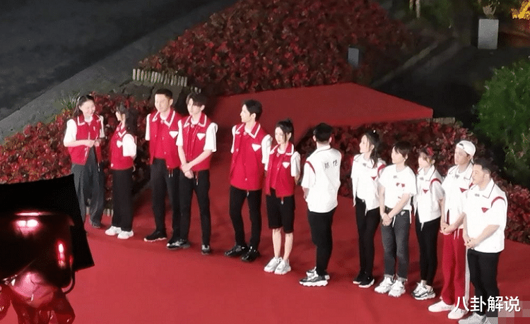 谭松韵|杨颖谭松韵录跑男,看两人的状态对比,生没生过孩子还是有区别的