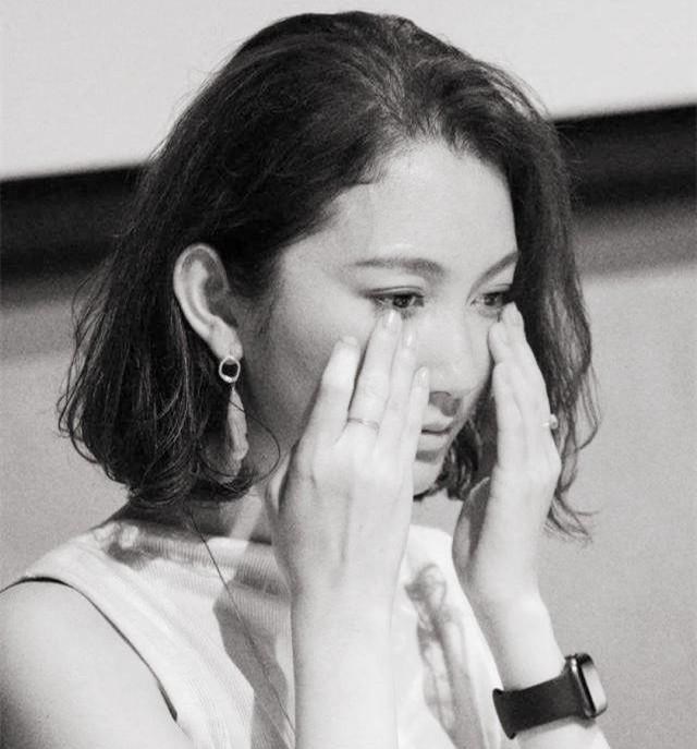 产假|被安倍好友侵犯，勇敢发声反遭羞辱，26岁女孩改变法律获赔330万