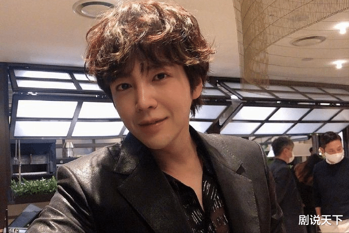 张根硕|33岁张根硕近照：身姿挺拔五官俊俏，瘦身成功重回颜值巅峰