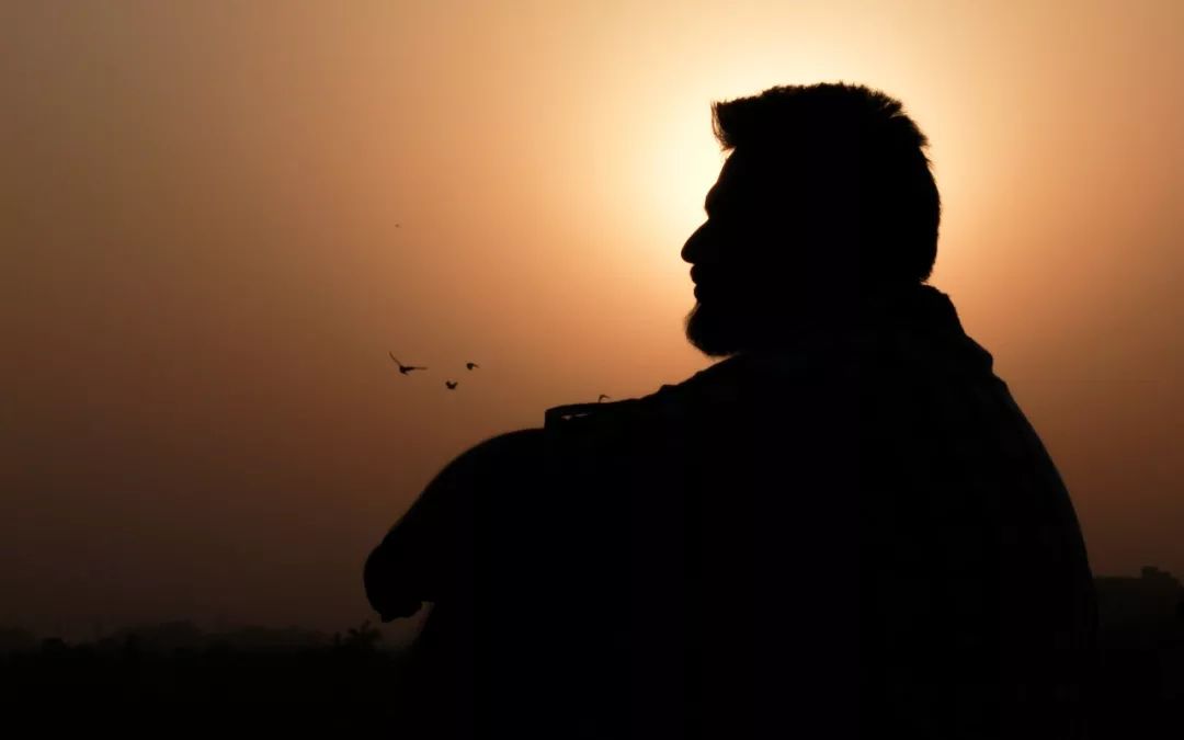 陈老实YOLO|老实人“没主见”，是缺乏担当和责任感？不，他只是太重感情