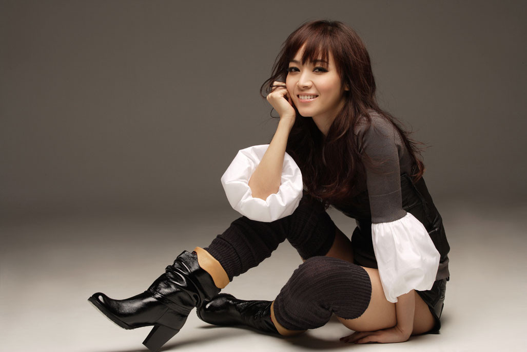 昆凌|嗲嗲姐被拖欠通告费？陈坤被白宇抢了风头？昆凌在家中意外受伤？