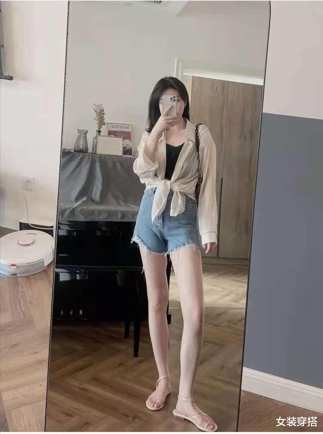 女装穿搭|高腰短裤搭配什么上衣好看