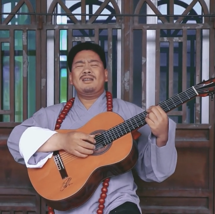 吴孟达|吴孟达病逝两个月,男粉模仿其经典造型走红吸粉13万,网友:达叔活过来了