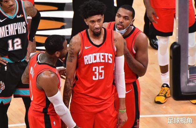 火箭队 火箭酝酿7换2大交易！不惜拼上半支球队，新赛季有望迎超级中锋