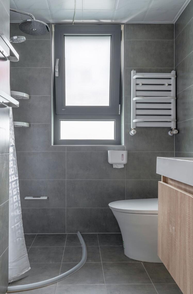 柜子做一体式越来越普遍，看她家，不仅收纳强大，还不占空间