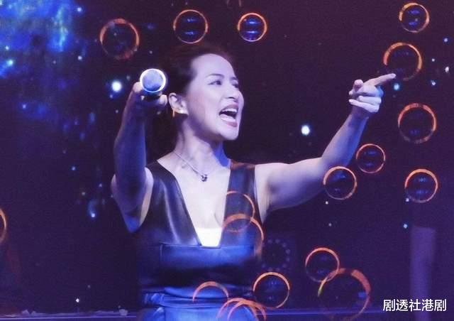 香港小姐|46岁前港姐现身内地捞金，被老板揩油似调情，网友直呼：赚钱不易