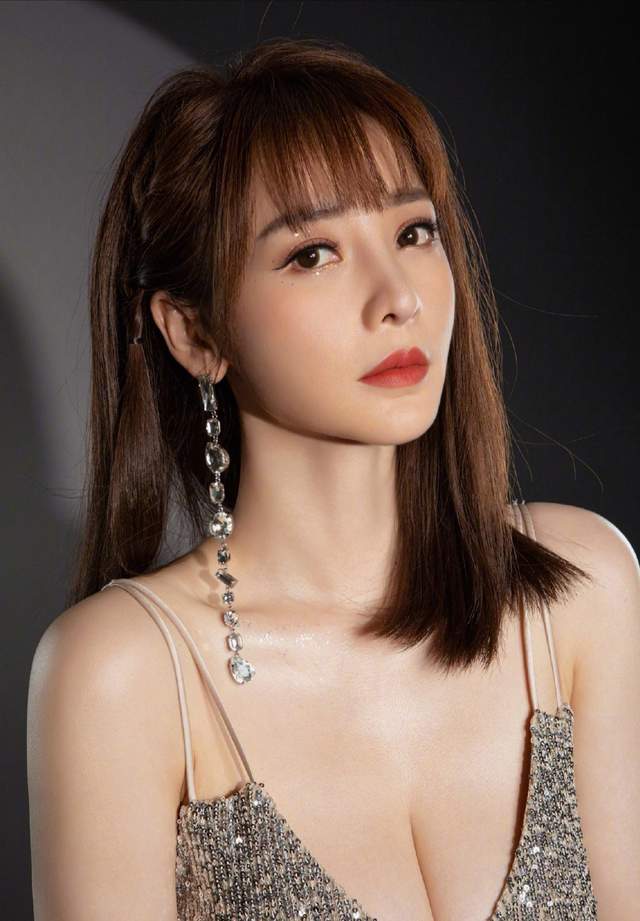 柳岩|“大龄剩女”柳岩41岁为什么没人追？原来是我们不配！