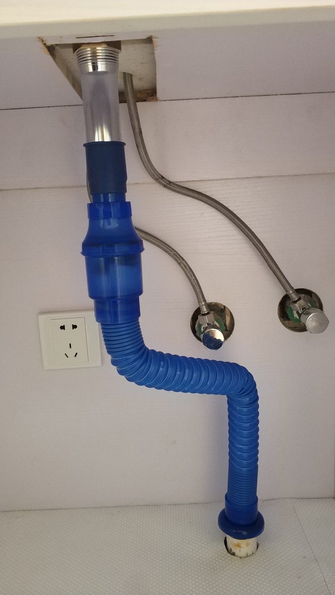 流行装修风格 洗手台、水槽堵塞怎么办？找准位置，对症下药才是关键