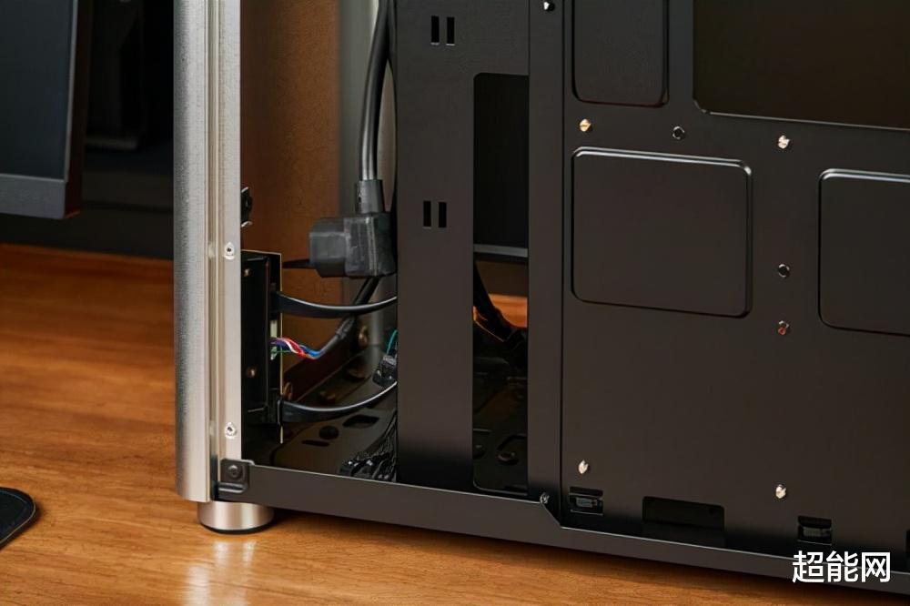 机箱|乔思伯D40机箱评测：紧凑性兼容性皆可兼得