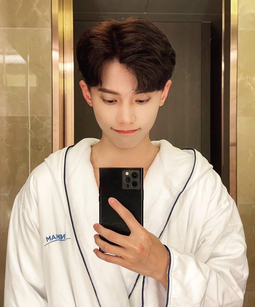 机加工分享赵工|网红唐梓与康昕即将大婚，男方被扒曾和艾比恋爱，亲吻还摸头