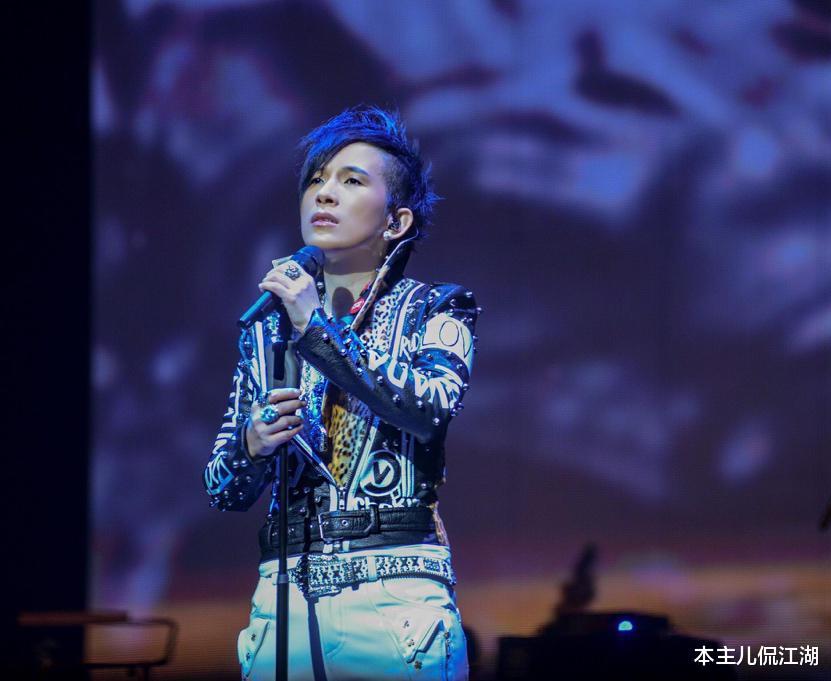 潘美辰|“中性天后”潘美辰：自爆男女通吃，和哥哥不嫁不娶，51岁仍单身