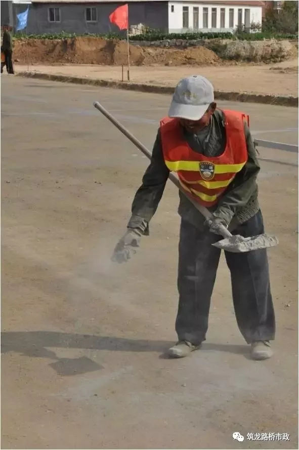 阳光分享鸿鹄志 路面工程病害形式，以及施工质量管理控制要点?