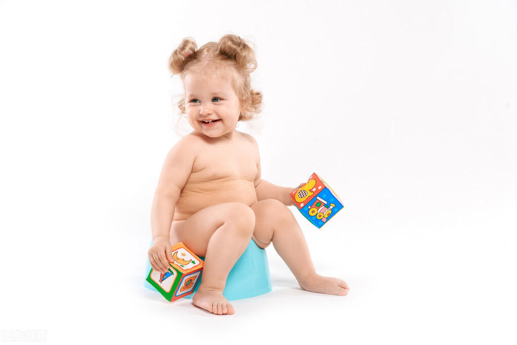 尹汪栎的小世界|训练宝宝如厕，最好的时间段在这几个月龄