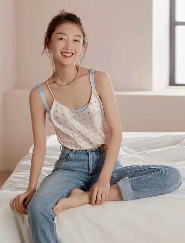 周冬雨|穷苦家庭出生的三位女明星