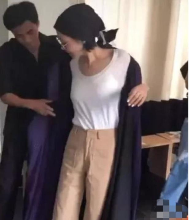 王菲|王菲魅力有多大？当看清楚真实身材后，网友：知道谢霆锋念念不忘的原因了